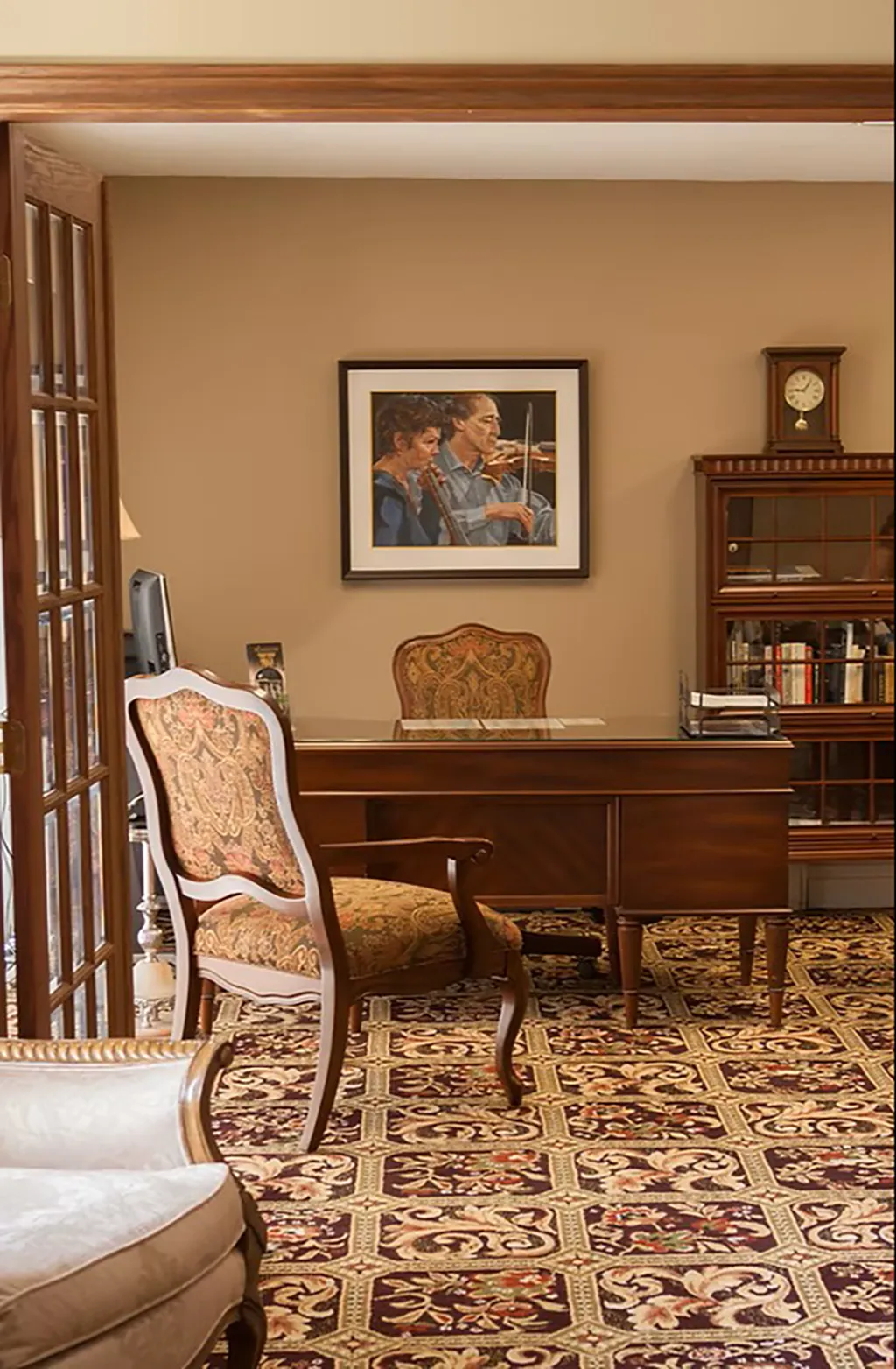 photo of a desk and chair in the common area of the Renaissance Retirement Residence in Victoria, BC